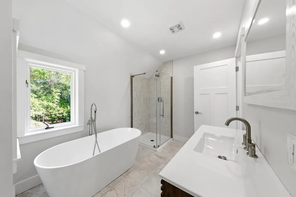 44 Patricia Lane Saint George ME 04859