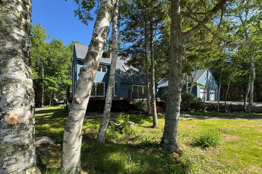 44 Patricia Lane Saint George ME 04859