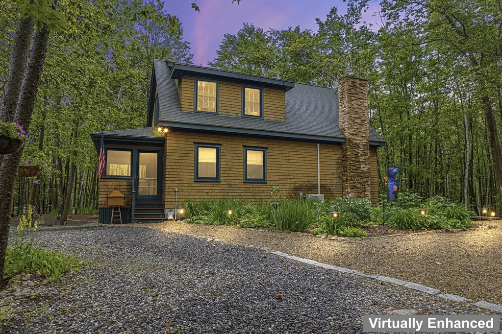 7 Lakeview Circle Frye Island ME 04071