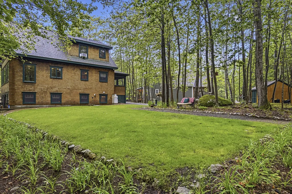 7 Lakeview Circle Frye Island ME 04071