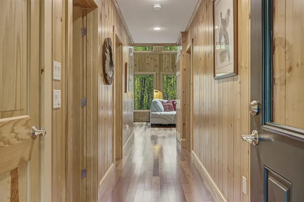 7 Lakeview Circle Frye Island ME 04071
