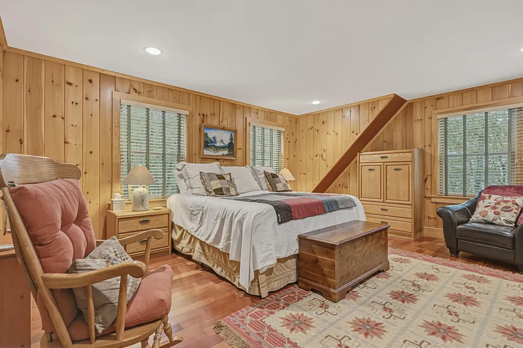 7 Lakeview Circle Frye Island ME 04071