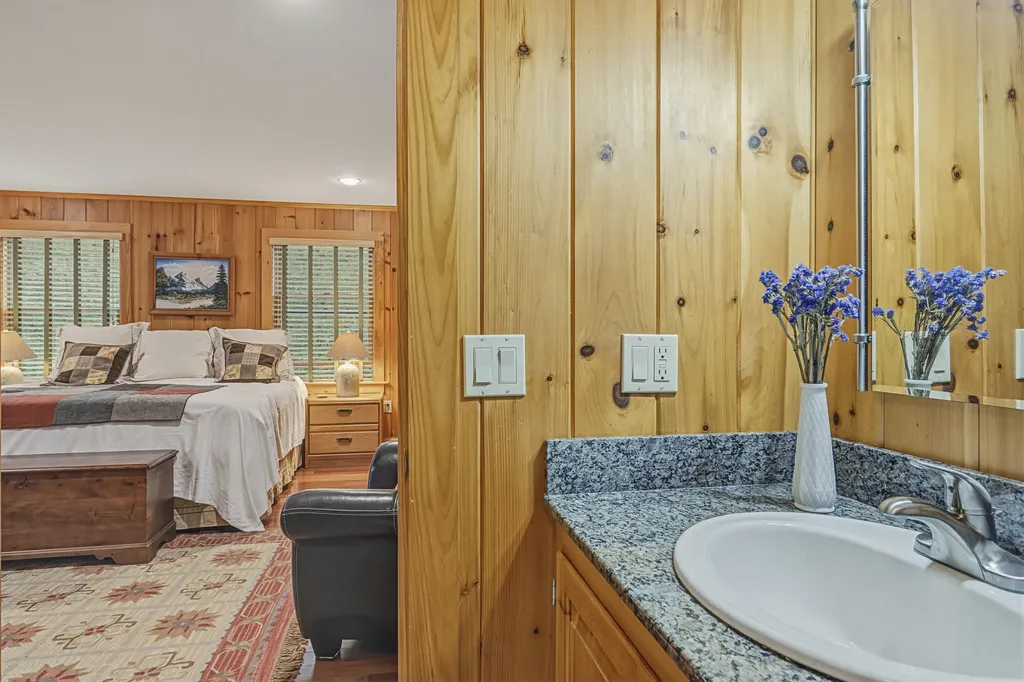 7 Lakeview Circle Frye Island ME 04071