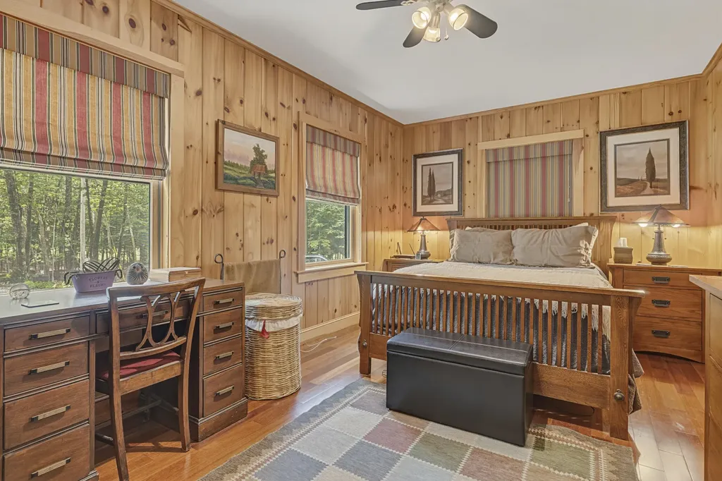 7 Lakeview Circle Frye Island ME 04071