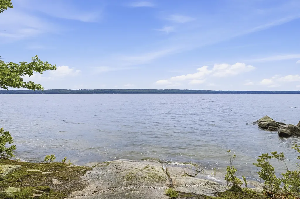 7 Lakeview Circle Frye Island ME 04071