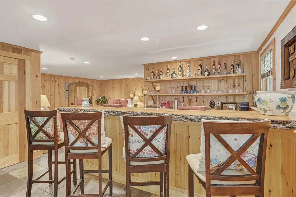 7 Lakeview Circle Frye Island ME 04071