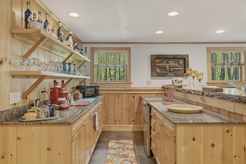 7 Lakeview Circle Frye Island ME 04071