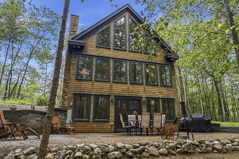 7 Lakeview Circle Frye Island ME 04071