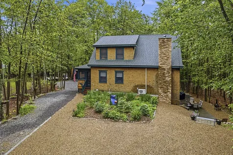 7 Lakeview Circle Frye Island ME 04071