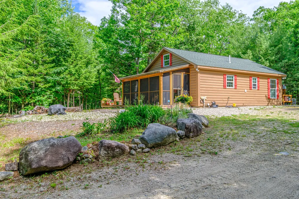 27 Merrifield Circle Sebago ME 04029
