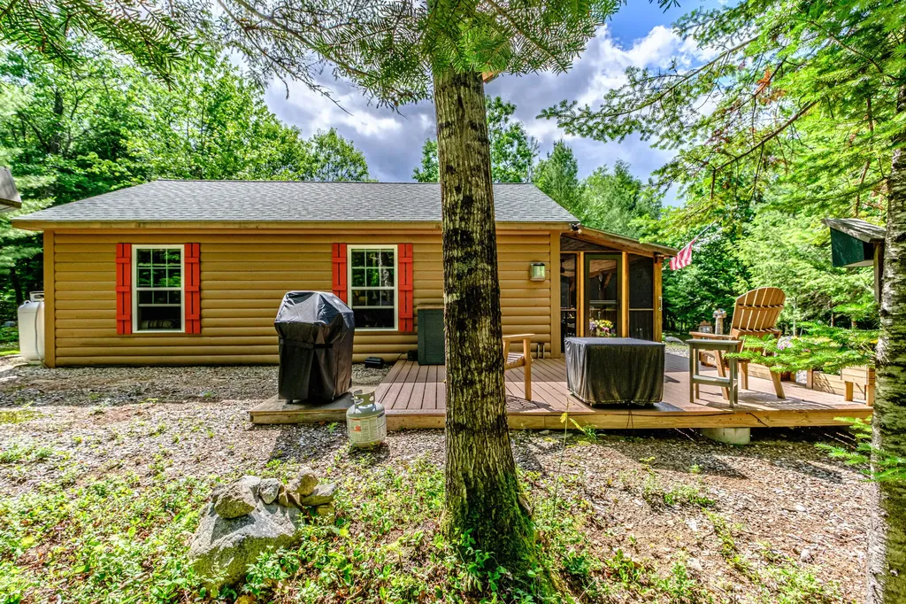 27 Merrifield Circle Sebago ME 04029