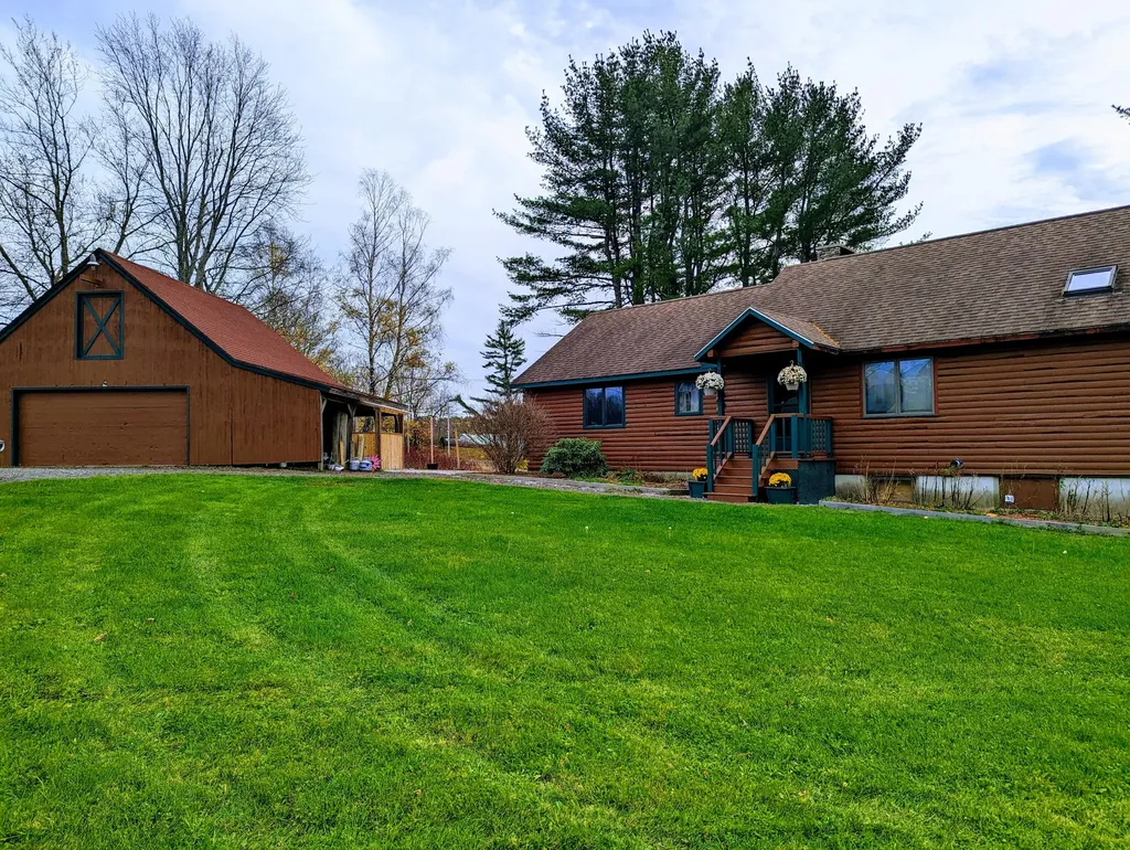 22 Oyster River Road Thomaston ME 04861
