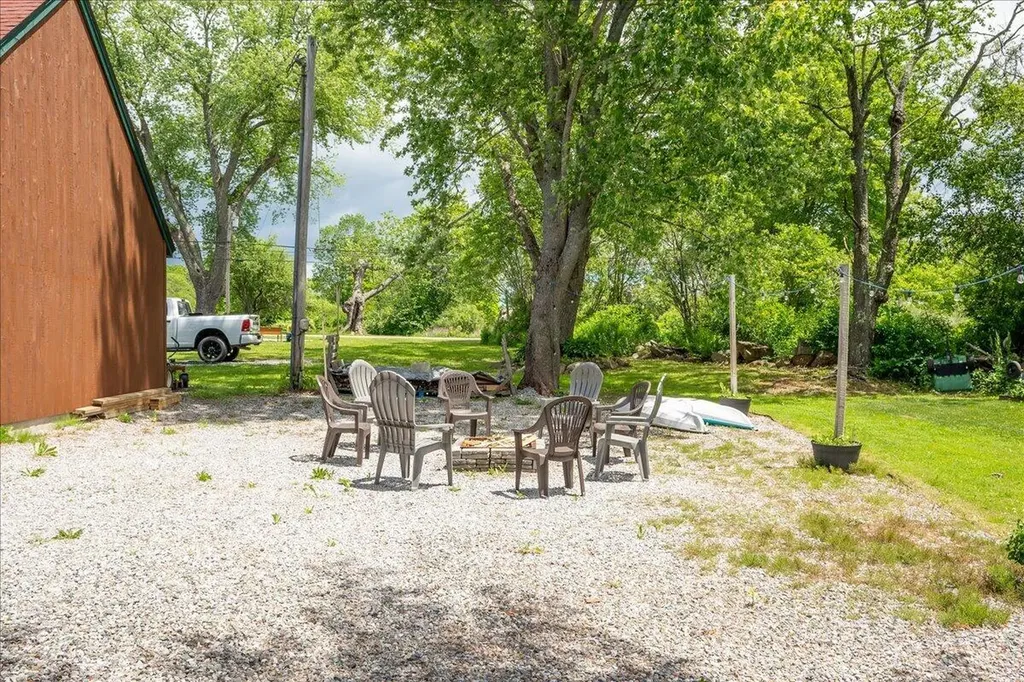 22 Oyster River Road Thomaston ME 04861