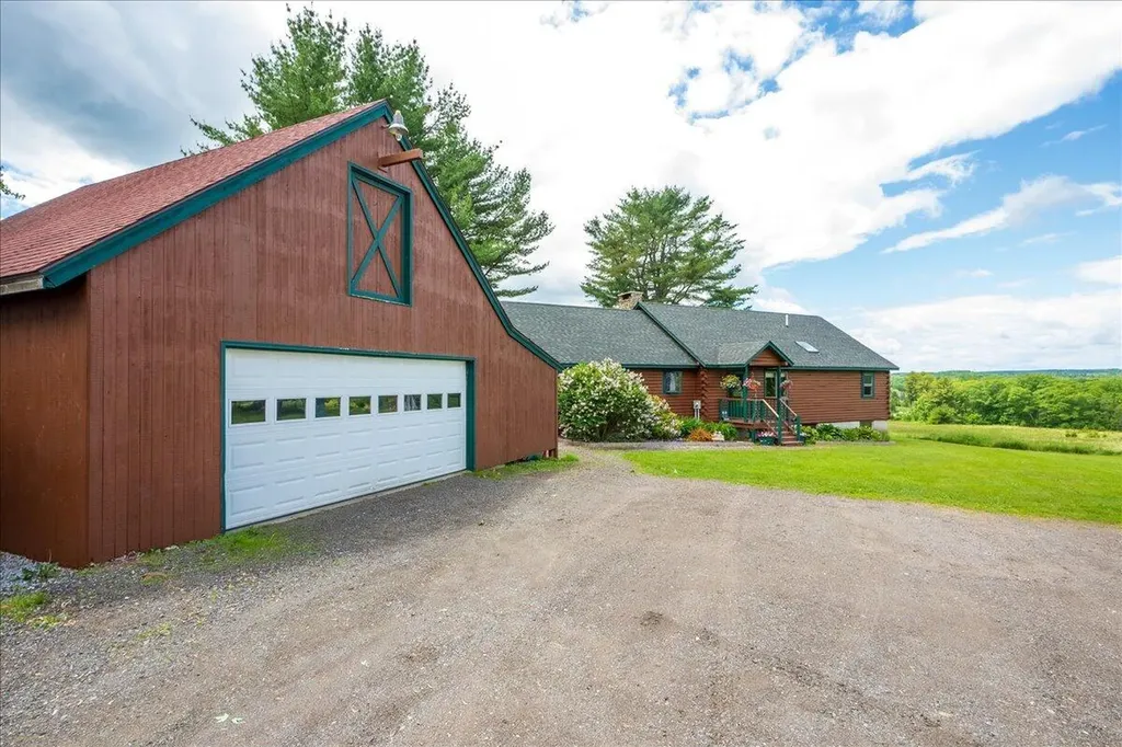 22 Oyster River Road Thomaston ME 04861