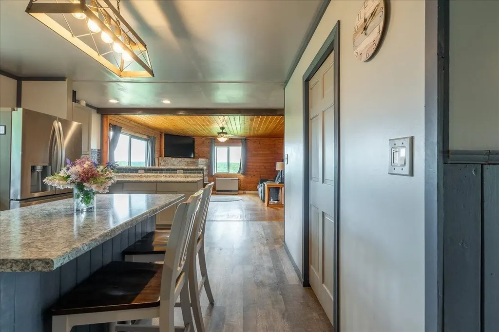 22 Oyster River Road Thomaston ME 04861