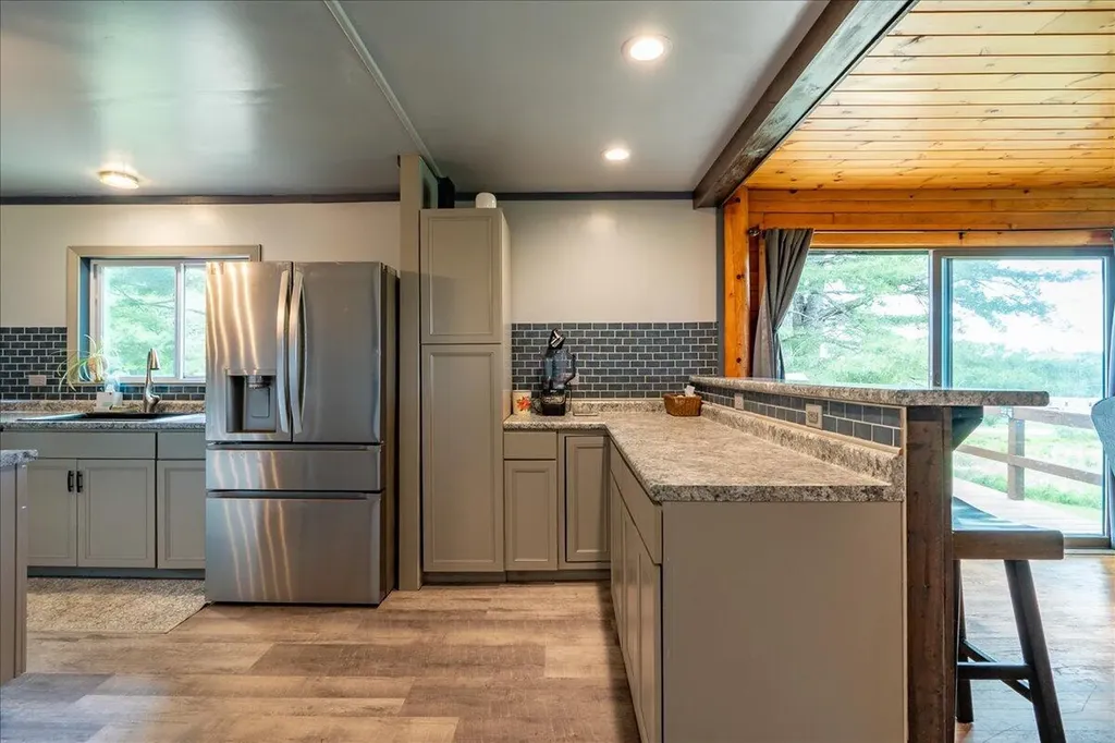 22 Oyster River Road Thomaston ME 04861