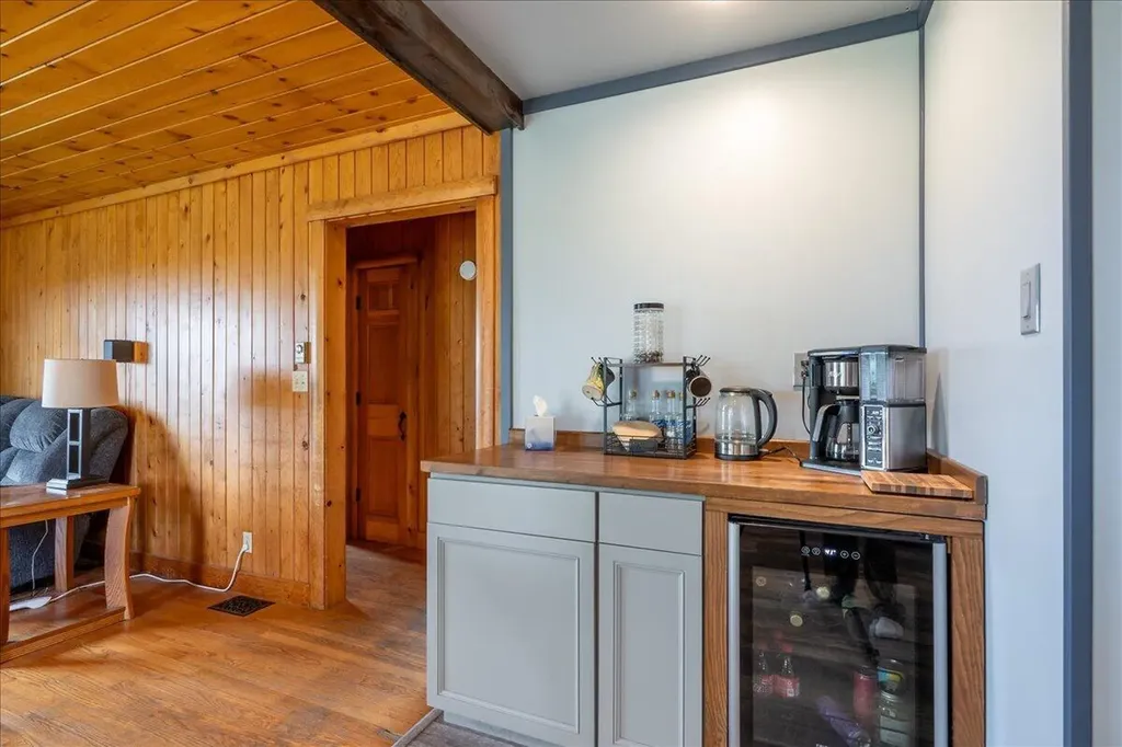 22 Oyster River Road Thomaston ME 04861