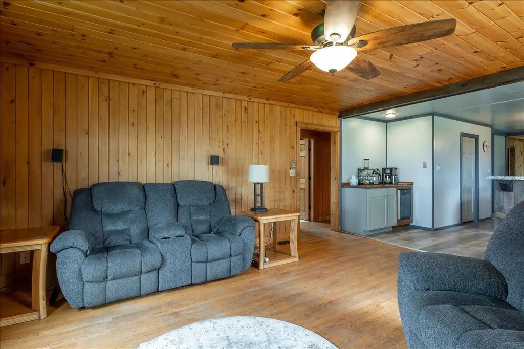 22 Oyster River Road Thomaston ME 04861