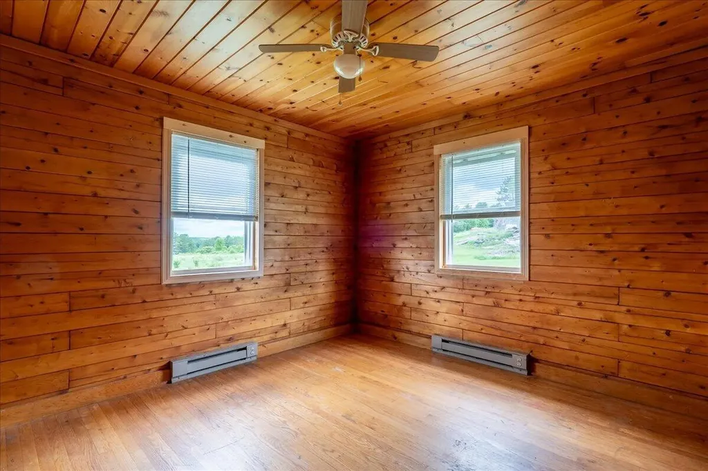 22 Oyster River Road Thomaston ME 04861