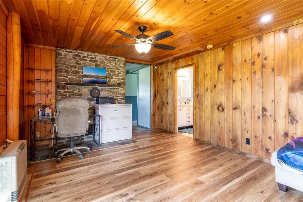 22 Oyster River Road Thomaston ME 04861