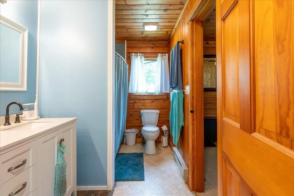 22 Oyster River Road Thomaston ME 04861