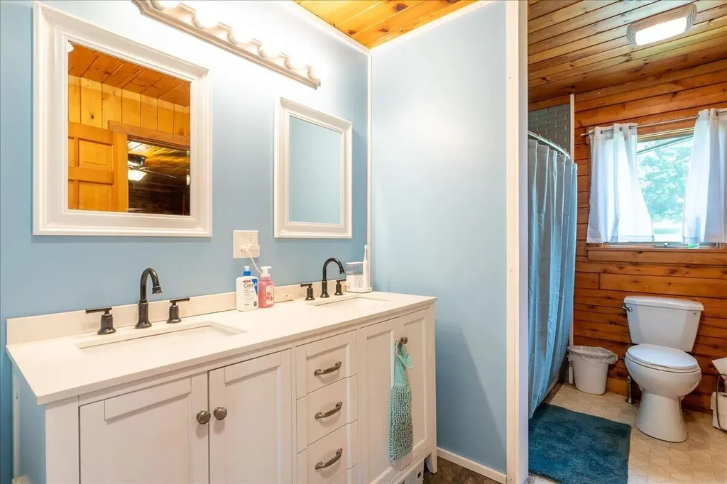 22 Oyster River Road Thomaston ME 04861