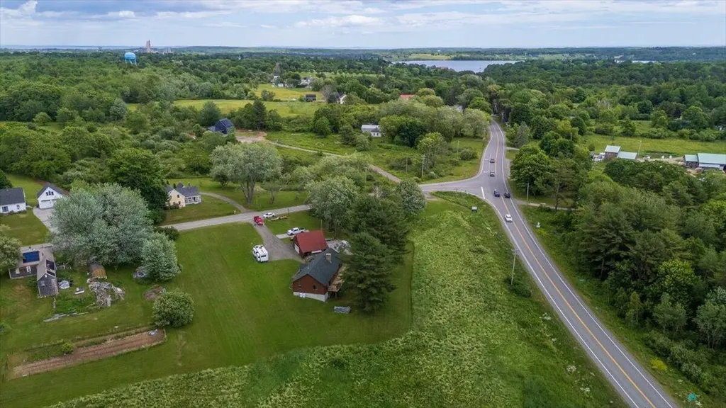 22 Oyster River Road Thomaston ME 04861