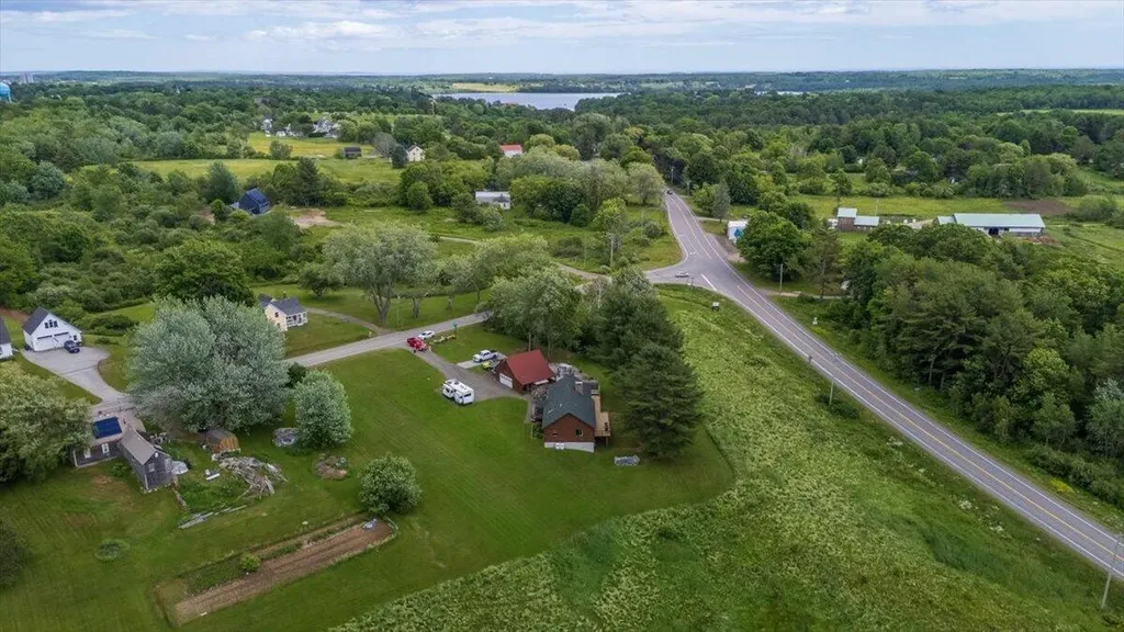 22 Oyster River Road Thomaston ME 04861