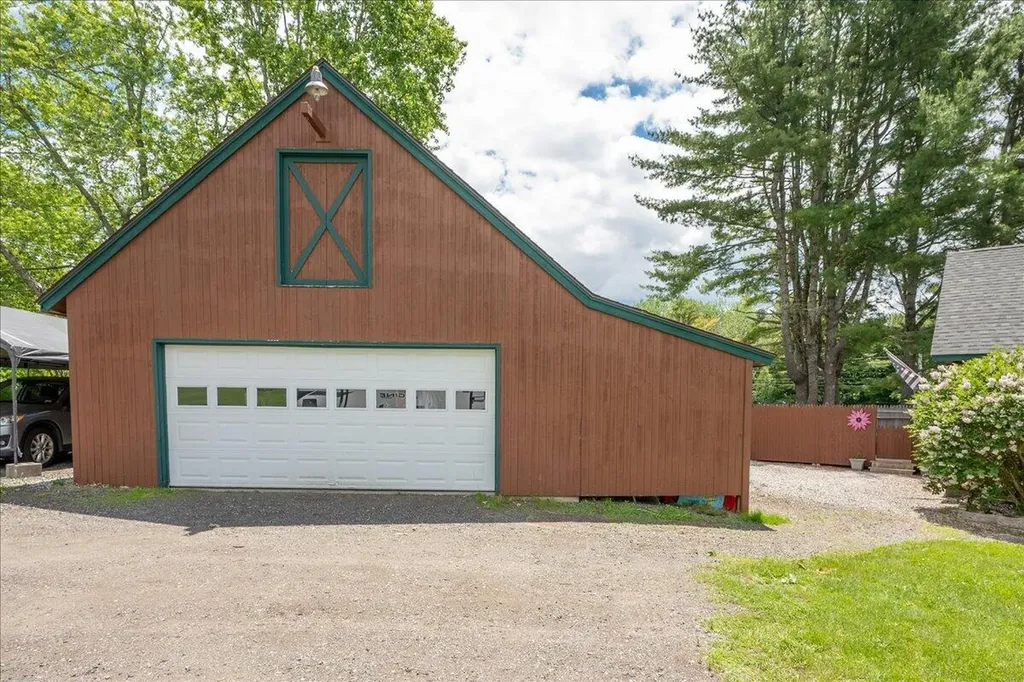 22 Oyster River Road Thomaston ME 04861