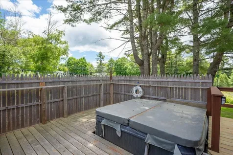 22 Oyster River Road Thomaston ME 04861