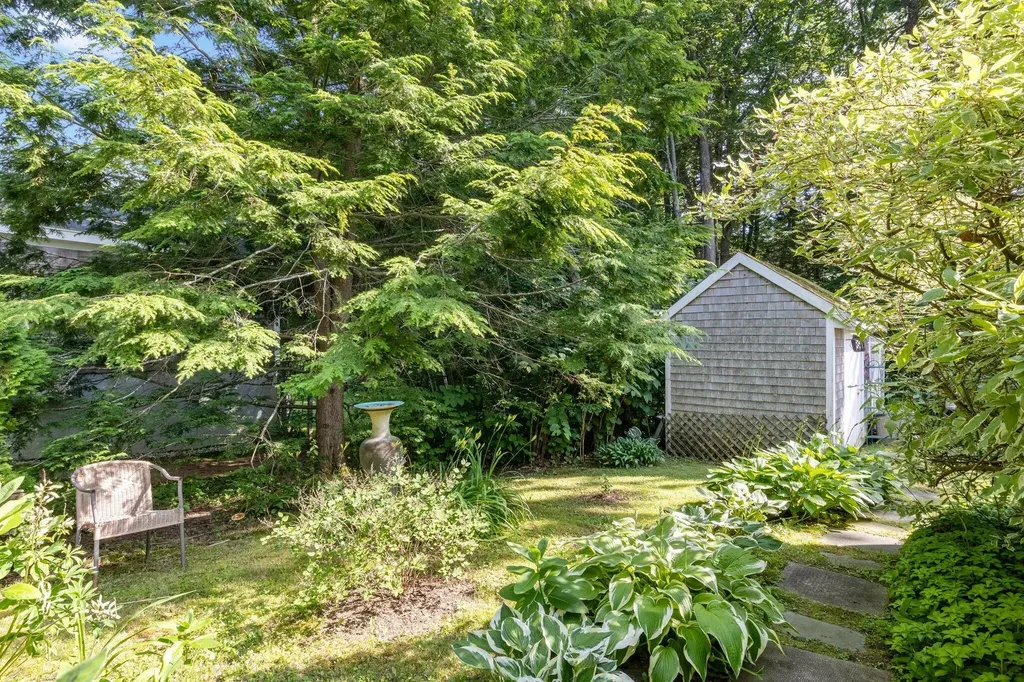 86 Underwood Road Falmouth ME 04105