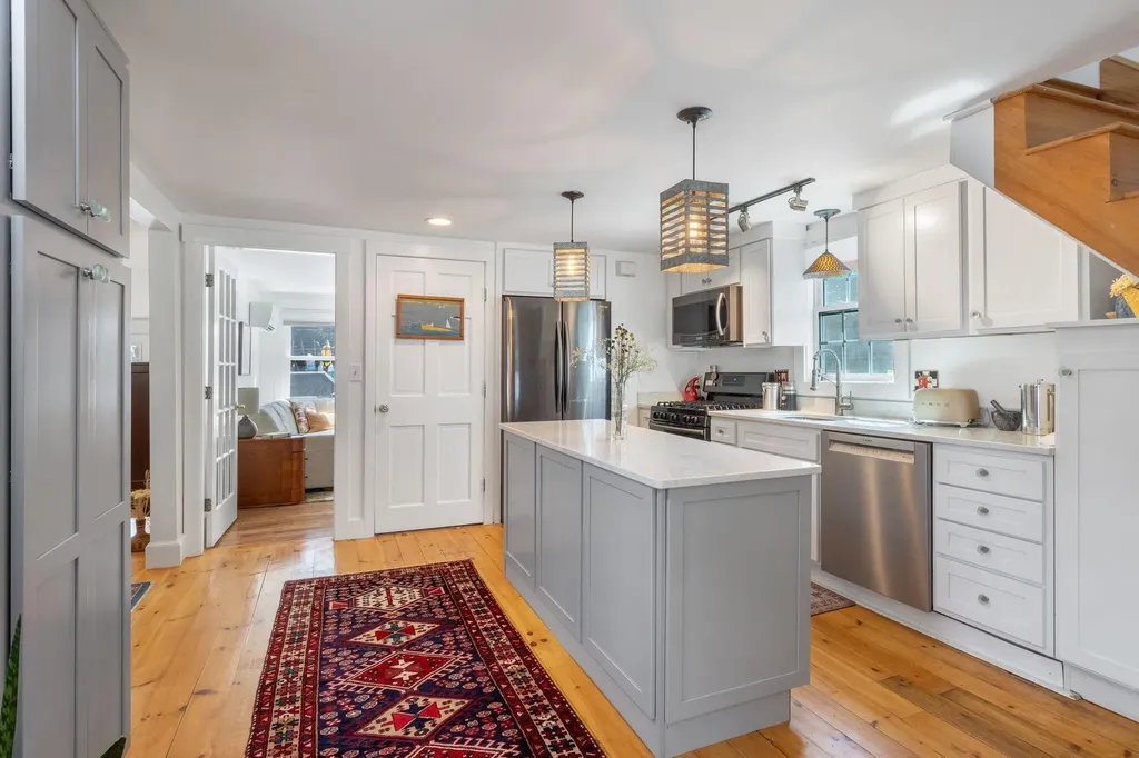 86 Underwood Road Falmouth ME 04105