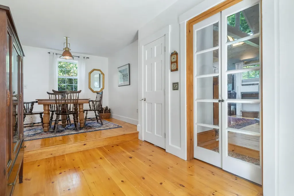 86 Underwood Road Falmouth ME 04105
