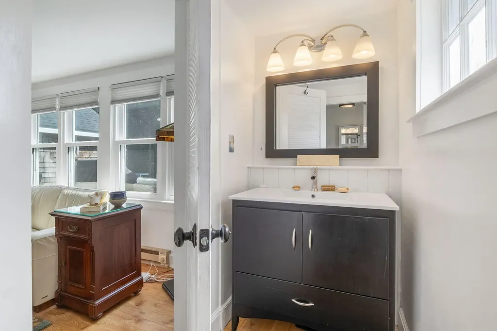 86 Underwood Road Falmouth ME 04105