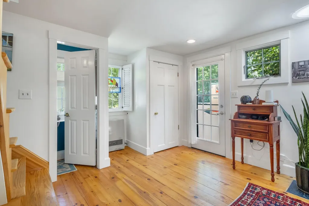 86 Underwood Road Falmouth ME 04105