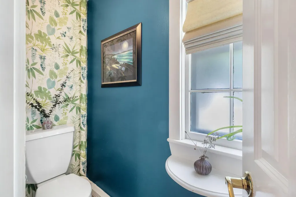 86 Underwood Road Falmouth ME 04105