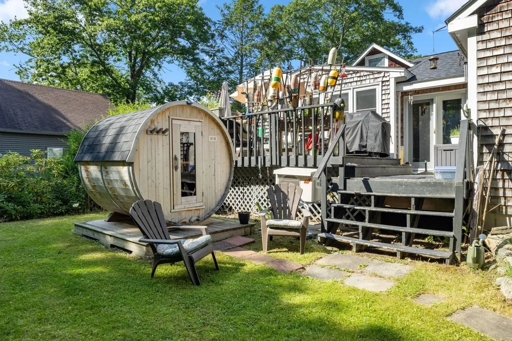 86 Underwood Road Falmouth ME 04105