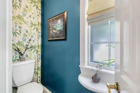 86 Underwood Road Falmouth ME 04105