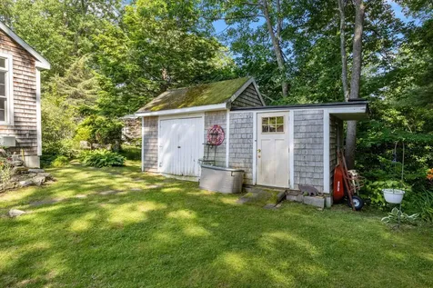 86 Underwood Road Falmouth ME 04105