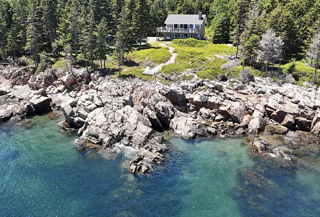 162 Red Point Road Swans Island ME 04685