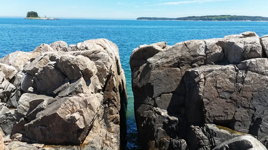 162 Red Point Road Swans Island ME 04685