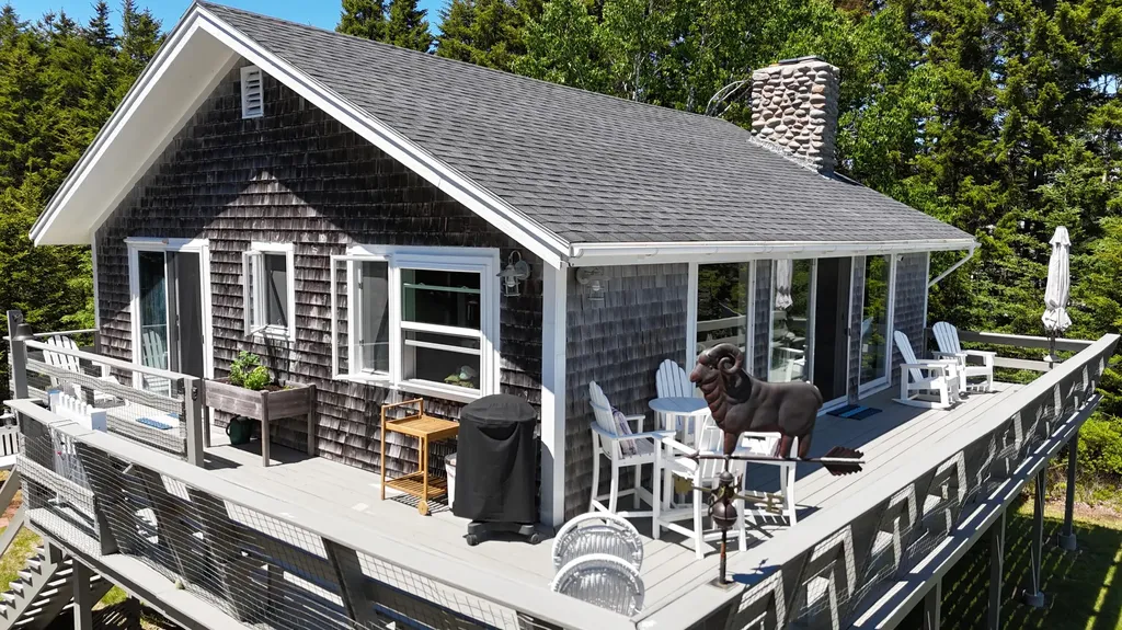 162 Red Point Road Swans Island ME 04685