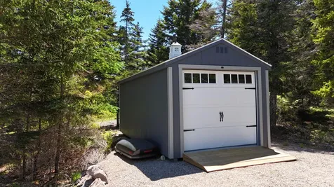 162 Red Point Road Swans Island ME 04685