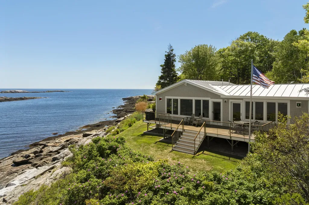 66 Dan's Cottage Road Bristol ME 04554