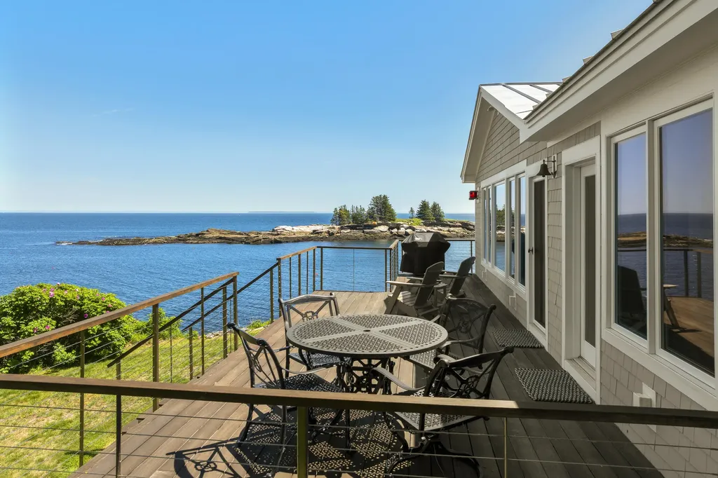 66 Dan's Cottage Road Bristol ME 04554