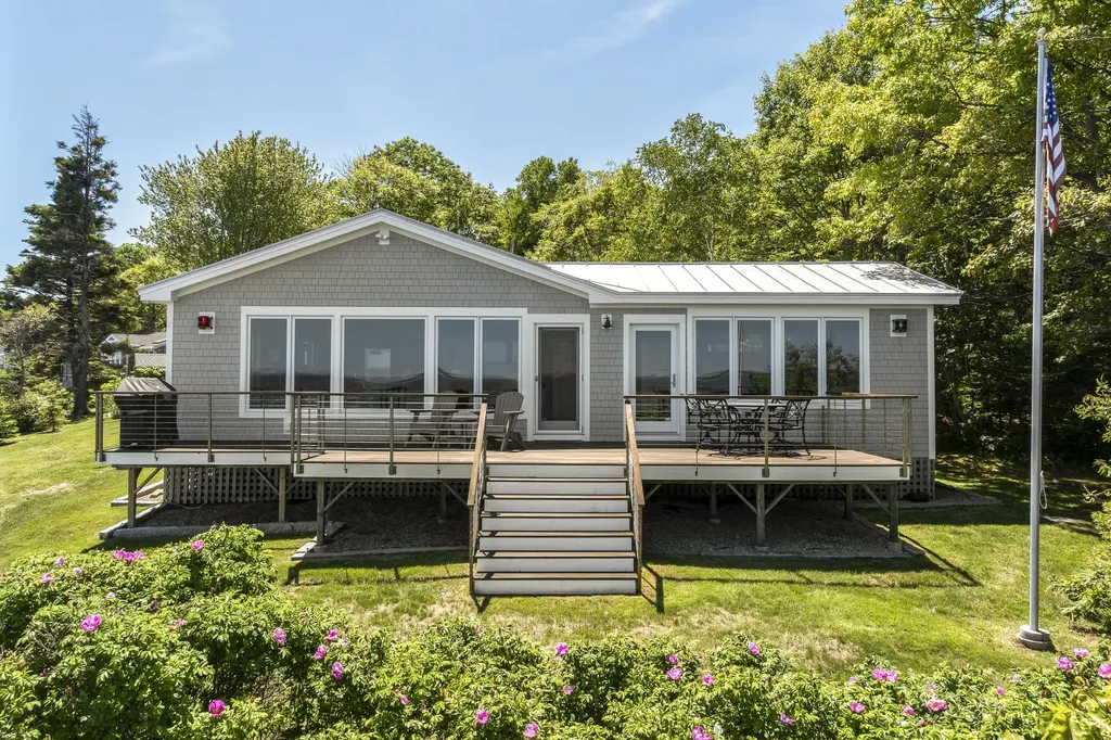 66 Dan's Cottage Road Bristol ME 04554