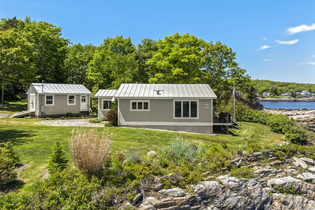 66 Dan's Cottage Road Bristol ME 04554