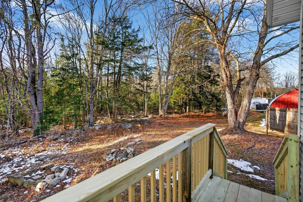 510 Roosevelt Trail Casco ME 04015