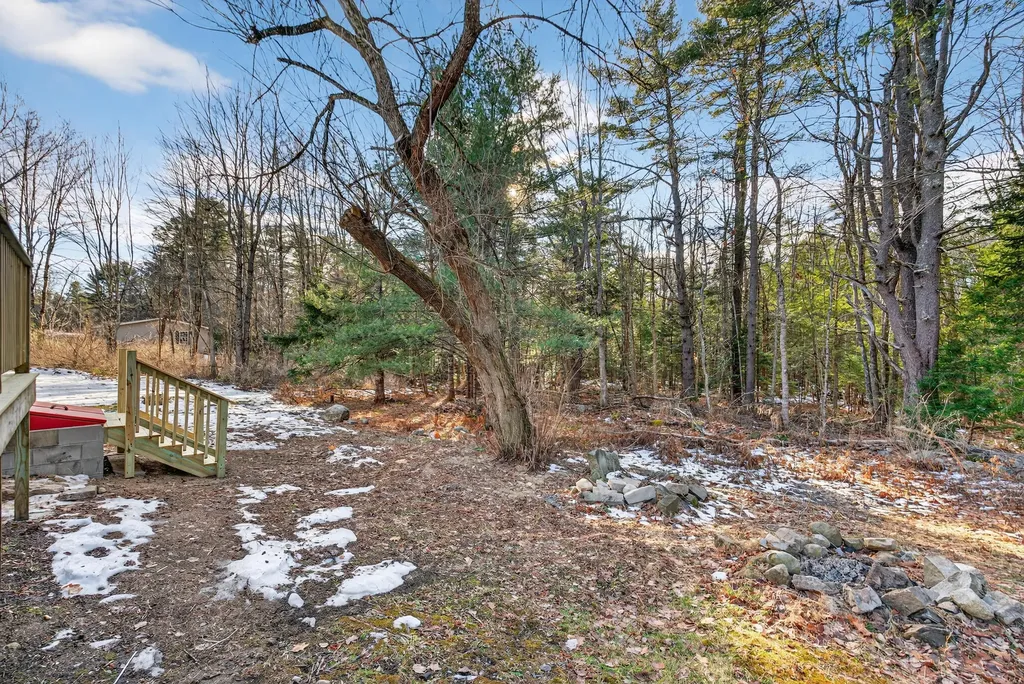 510 Roosevelt Trail Casco ME 04015