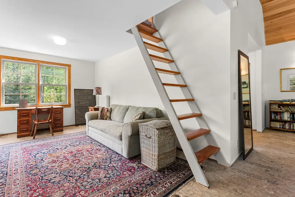 24 Moosewood Lane Brooksville ME 04617